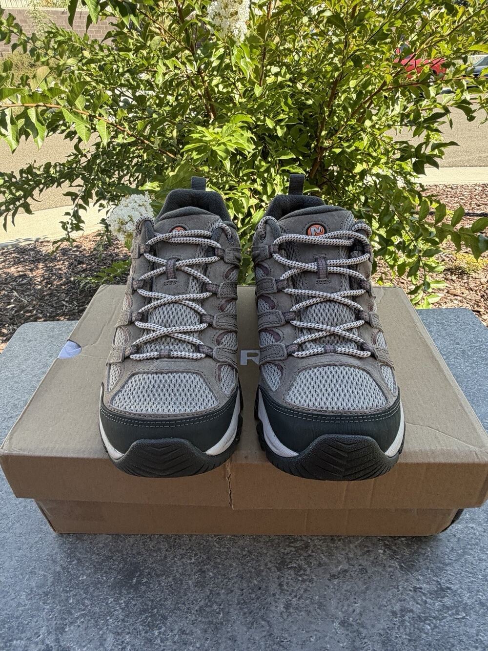 Merrell Women’s Moab 3 Hiking Shoes Falcon J035888 US Size 10 New in Box